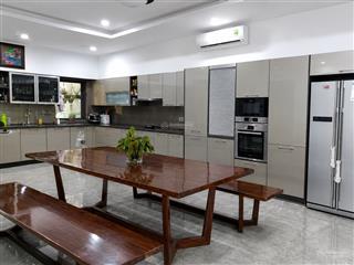 Cho thuê villa sân vườn thạnh mỹ lợi, dt 400m2. hầm3 tầng, sân thượng. giá 90tr/th.  0901 380 ***