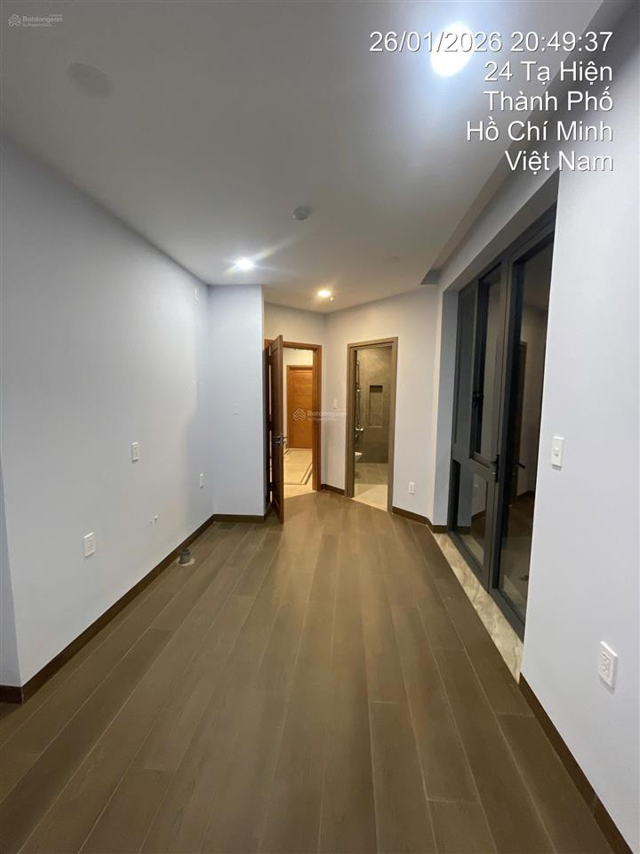 Cho thuê tòa nhà 8x20m, 6 tầng  11 phòng. quận 0901 380 ***
