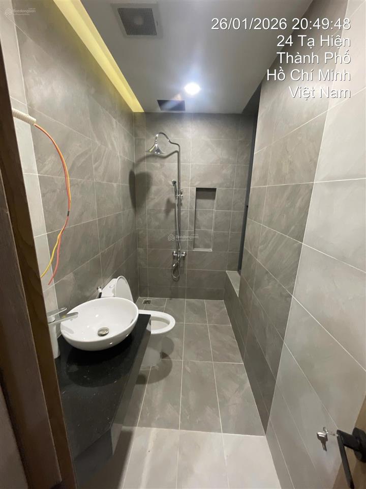 Cho thuê tòa nhà 8x20m, 6 tầng  11 phòng. quận 0901 380 ***