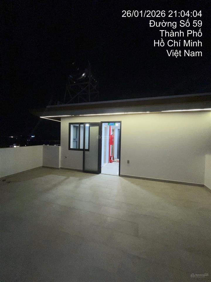 Cho thuê tòa nhà 8x20m, 6 tầng  11 phòng. quận 0901 380 ***