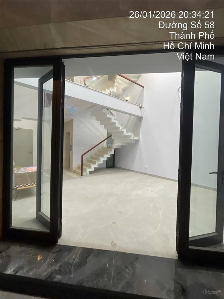 Cho thuê tòa nhà 8x20m, 6 tầng  11 phòng. quận 0901 380 ***