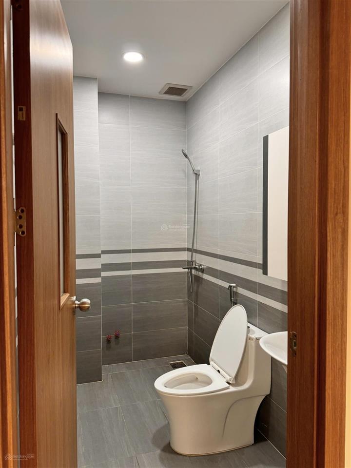 Cho thuê nhà phố thạnh mỹ lợi, 5x20m. trệt  5 tầng  6 phòng. giá 55tr/th. quân 0901 380 ***