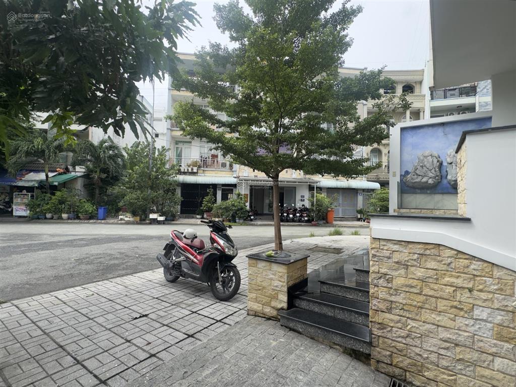 Cho thuê nhà nguyên căn thạnh mỹ lợi. 8x17.5m  4 tầng sàn trống. giá 45tr/th. quân 0901 380 ***