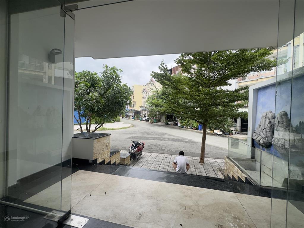 Cho thuê nhà nguyên căn thạnh mỹ lợi. 8x17.5m  4 tầng sàn trống. giá 45tr/th. quân 0901 380 ***