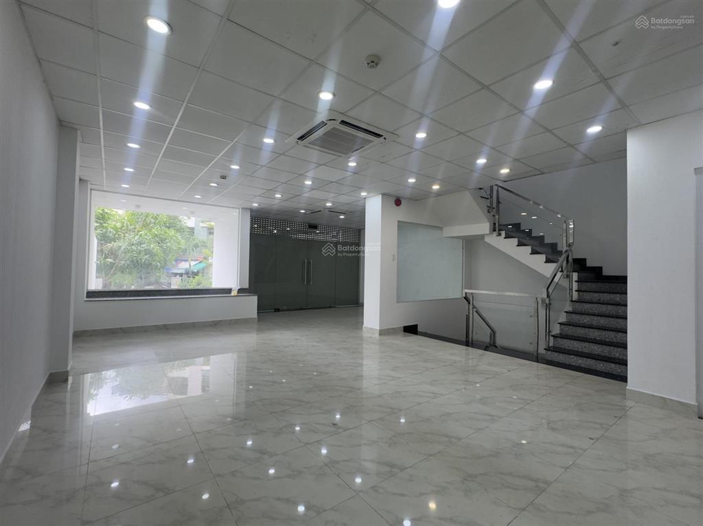 Cho thuê nhà nguyên căn thạnh mỹ lợi. 8x17.5m  4 tầng sàn trống. giá 45tr/th. quân 0901 380 ***