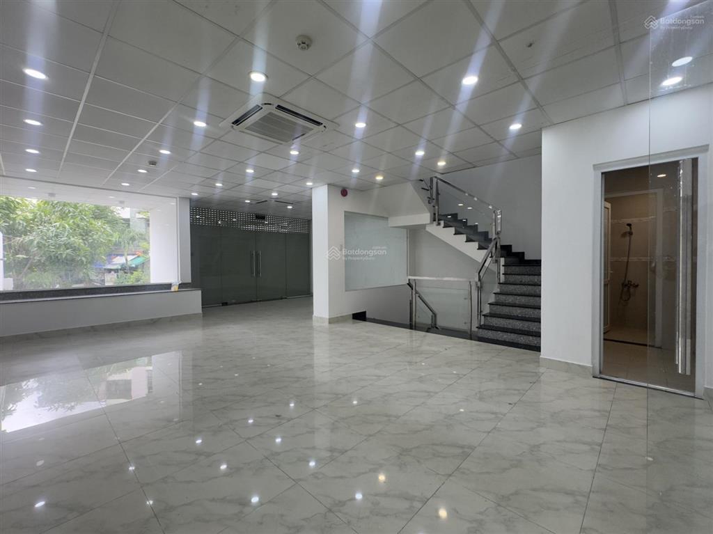 Cho thuê nhà nguyên căn thạnh mỹ lợi. 8x17.5m  4 tầng sàn trống. giá 45tr/th. quân 0901 380 ***