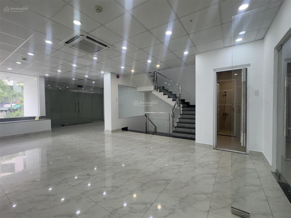 Cho thuê nhà nguyên căn thạnh mỹ lợi. 8x17.5m  4 tầng sàn trống. giá 45tr/th. quân 0901 380 ***