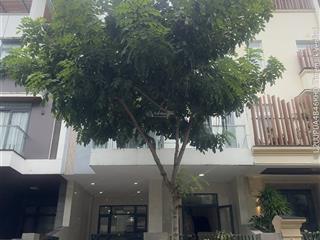 Nhà phố mystery villa,dt 7x18m. hầm  4 tầng. giá 55tr/th bao thuế. quân 0901 380 ***