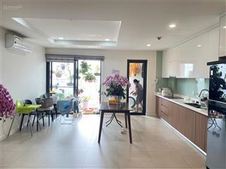 Chính chủ bán căn hộ kosmo tây hồ căn góc 102m 3 phòng ngủ, view trọn hồ tây.  0971 093 ***.