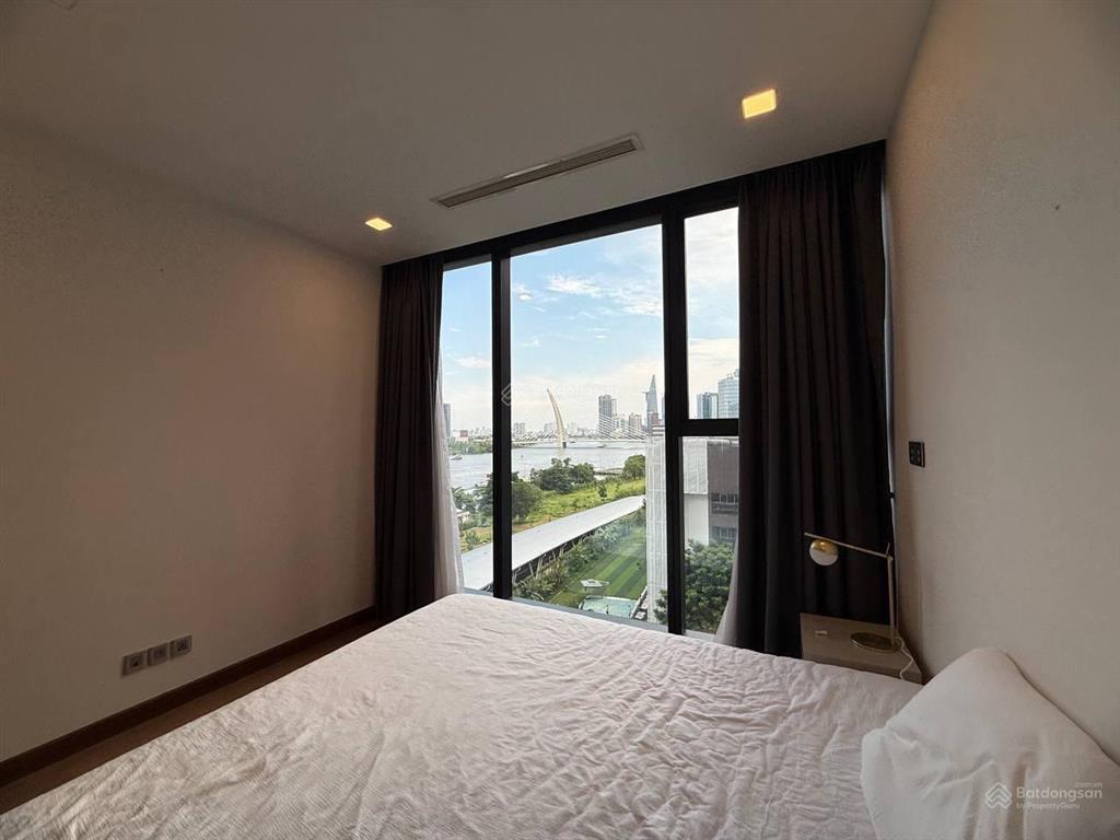 Cho thuê gấp ch 3pn vòng cung view trực diện công viên, bitexco quận 1  giá 35tr/th  xem nhà 24/7