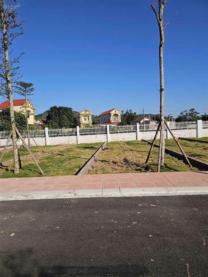 Chính chủ gửi bán đất 355m2 thoáng mát. gần chợ cá chương mỹ, hn. đất siêu đẹp giá hời để ở đầu tư
