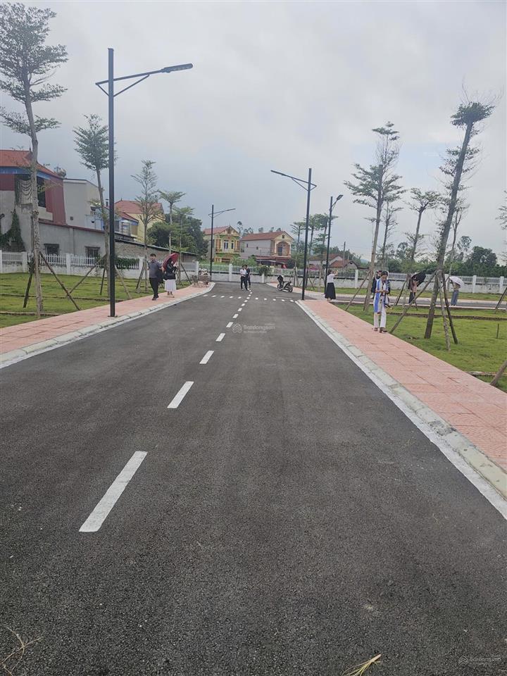 Chính chủ gửi bán đất 355m2 thoáng mát. gần chợ cá chương mỹ, hn. đất siêu đẹp giá hời để ở đầu tư