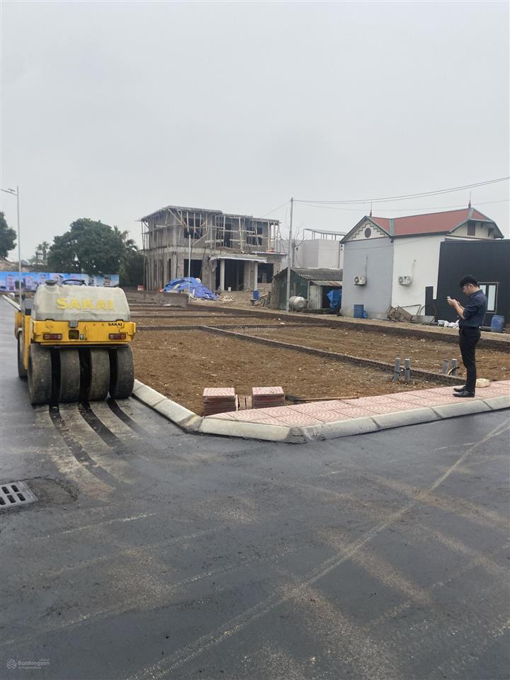 Đất xuân mai chương mỹ cách trung tâm 15km dân cư đông đúc
giá chỉ 1.4 tỷ/lô hơn 80m2 full thổ cư