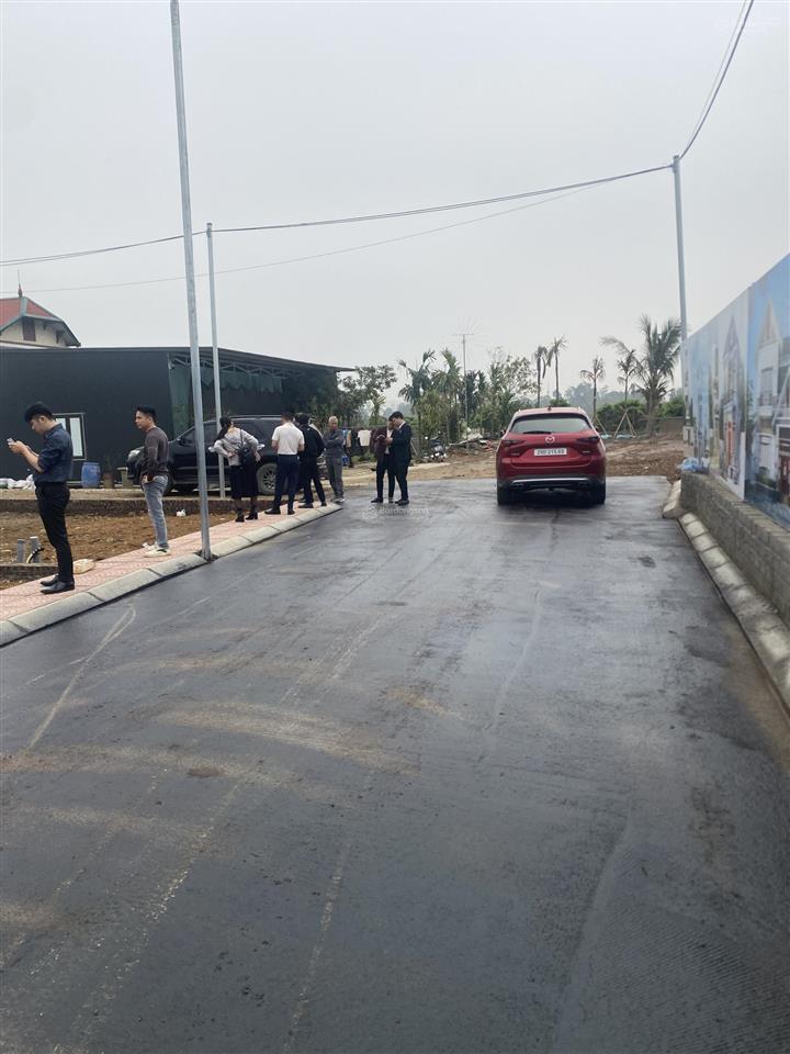 Đất xuân mai chương mỹ cách trung tâm 15km dân cư đông đúc
giá chỉ 1.4 tỷ/lô hơn 80m2 full thổ cư