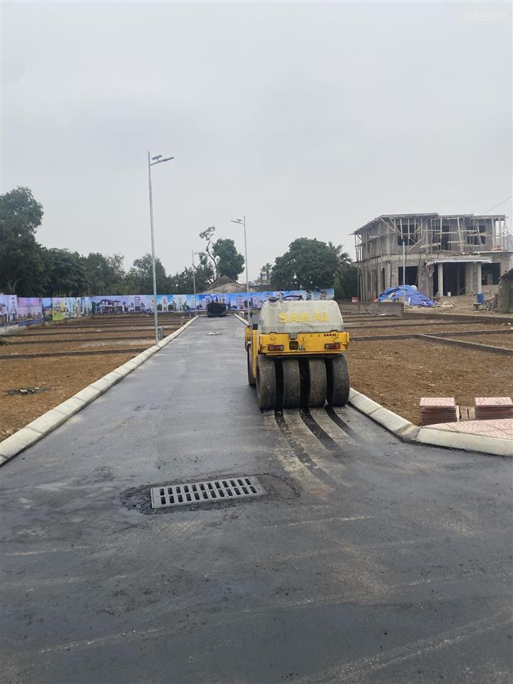 Đất xuân mai chương mỹ cách trung tâm 15km dân cư đông đúc
giá chỉ 1.4 tỷ/lô hơn 80m2 full thổ cư