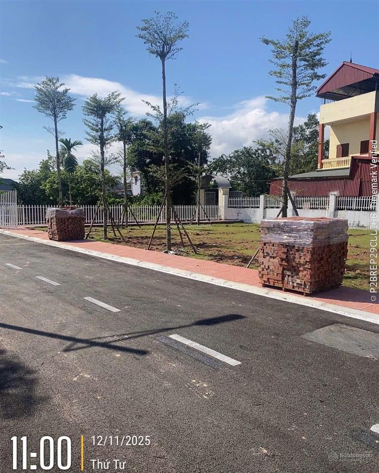 Bán đất sát mặt hồ đại lải cách trung tâm hà nội 15 phút di chuyển. đất đẹp 60m2 full thổ cư sẵn sổ