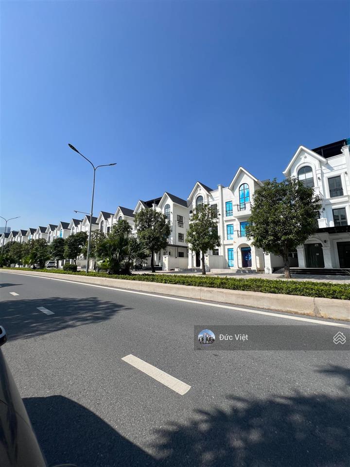 Bán biệt thự song lập ha02 được kinh doanh. giá cực tốt
