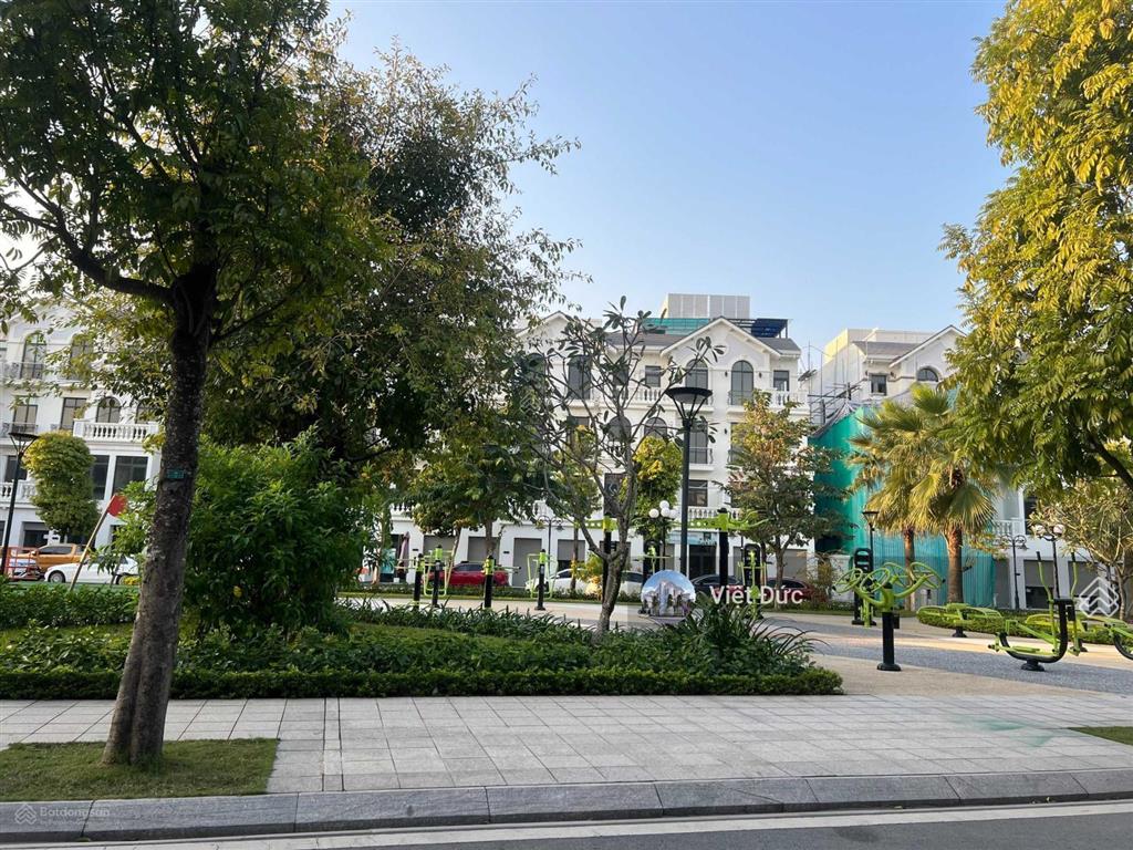 Chính chủ gửi bán liền kề view vườn hoa khu sb vinhomes ocean park giá 17.5 tỷ