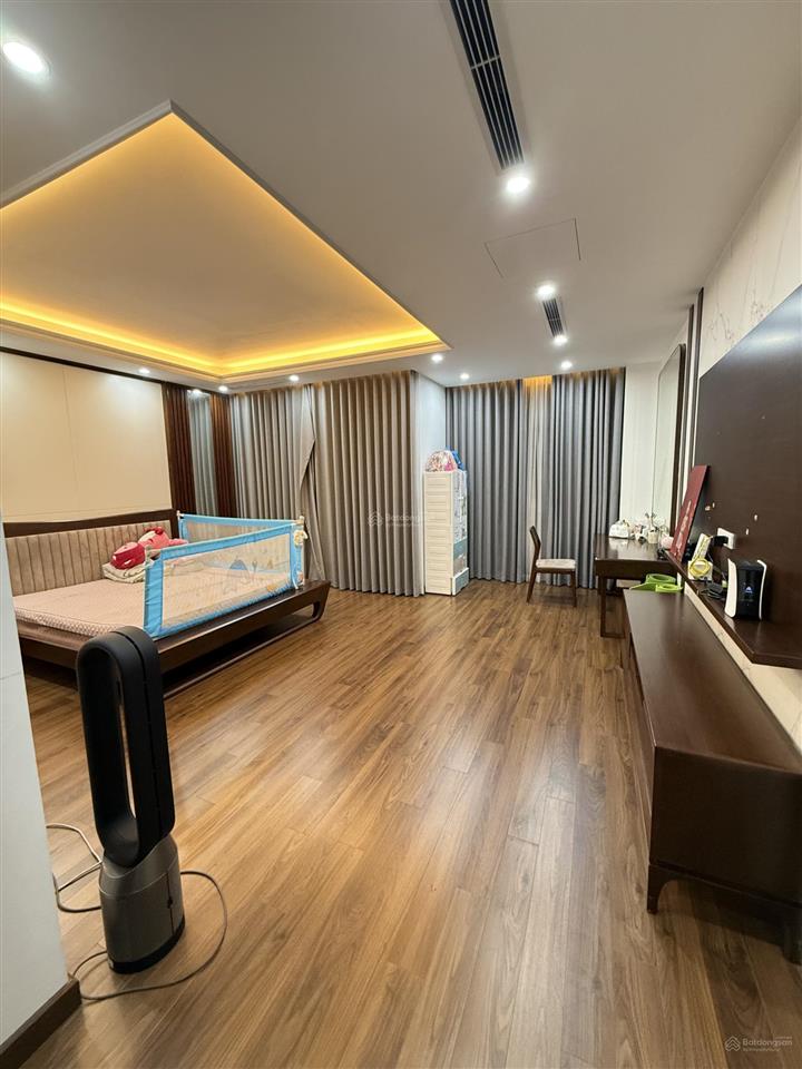 24,5 tỷ sở hữu ngay liền kề ngọc trai 6 view công viên hoàn thiện full nội thất.