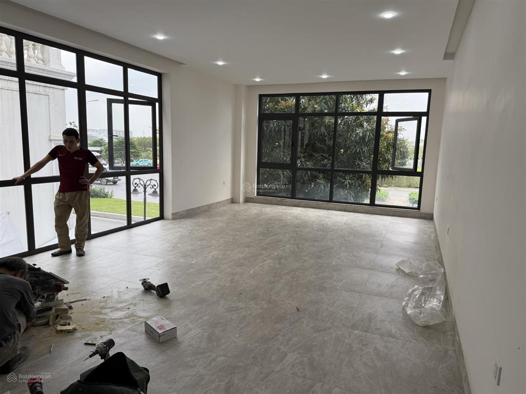 Bán liền kề xẻ khe sb23 mặt đường 40m giá cực hấp dẫn