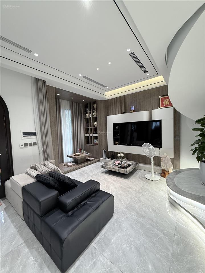 Chính chủ cần bán biệt thự song lập sao biển hoàn thiện full nội thất phong cách hiện đại.