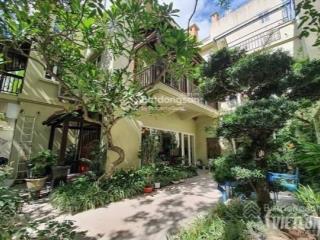 Biệt thự vườn đào tọa lạc tại lạc long quân  tây hồ vị trí đẹp cần bán