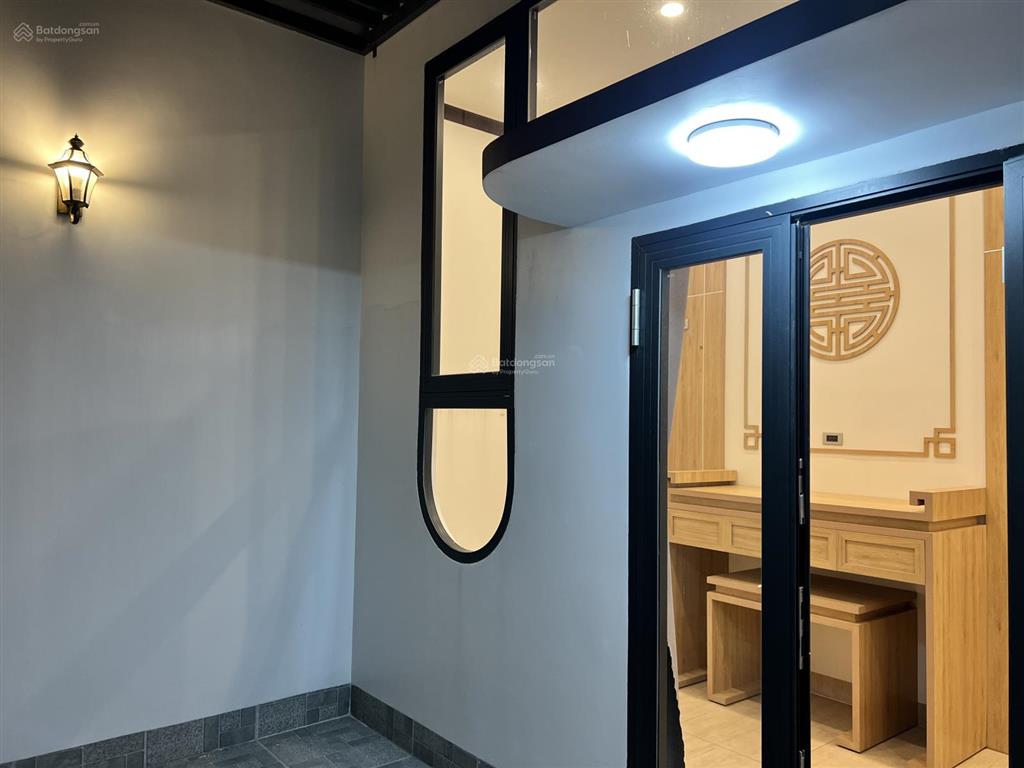 Bán nhà 3 tầng đường bùi thị xuân, đường nhựa 21m tới biển, nhà thiết kế hiện đại