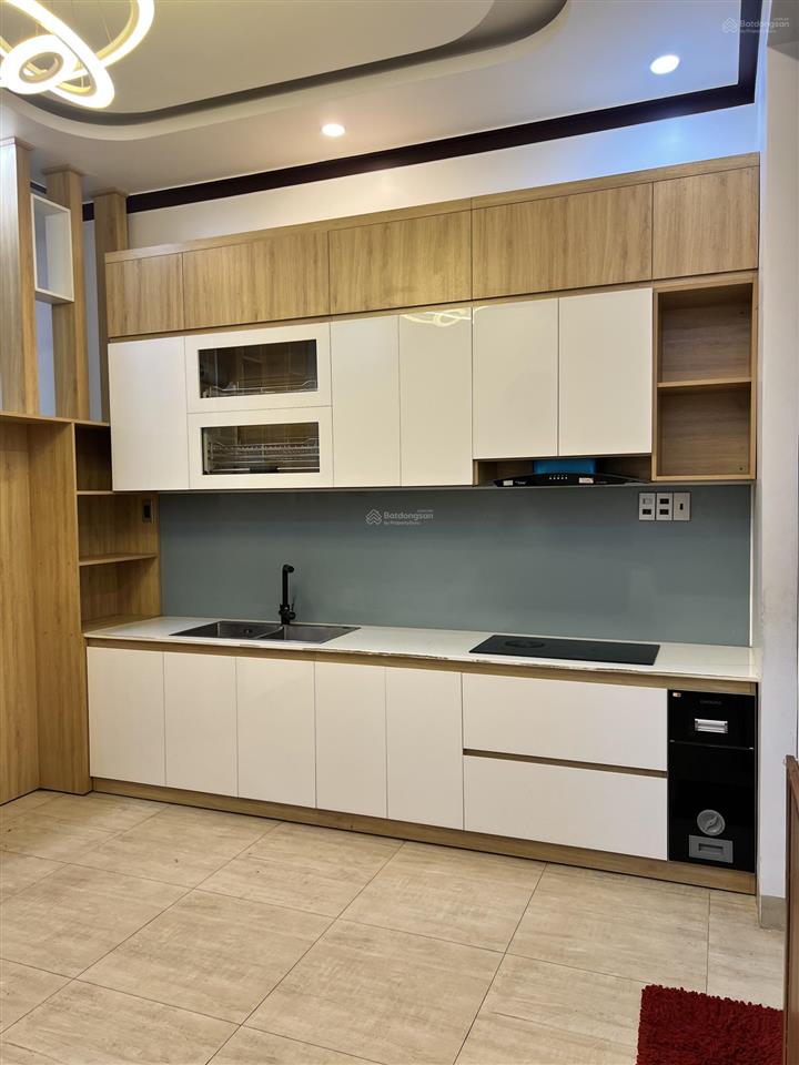 Bán nhà 3 tầng đường bùi thị xuân, đường nhựa 21m tới biển, nhà thiết kế hiện đại