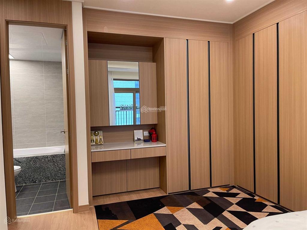 Chính chủ cần cho thuê gấp căn hộ 2pn full đồ 6th element.  0973 311 ***