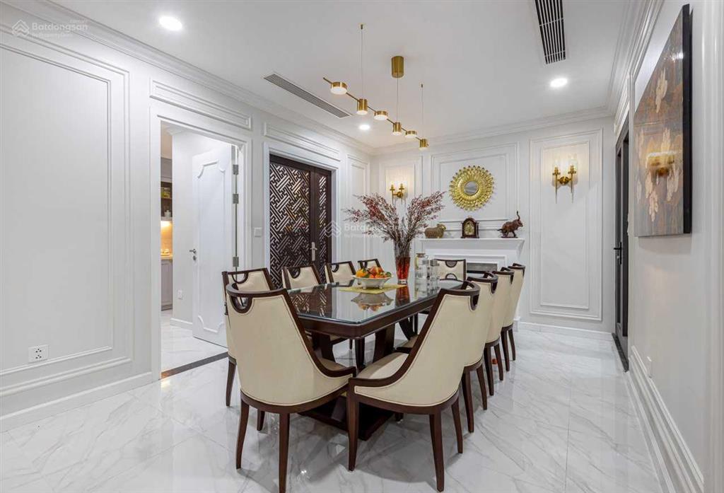 Cho thuê lâu dài căn hộ 02pn view hồ tại tòa n01t4  khu ngoại giao đoàn.  0973 311 ***
