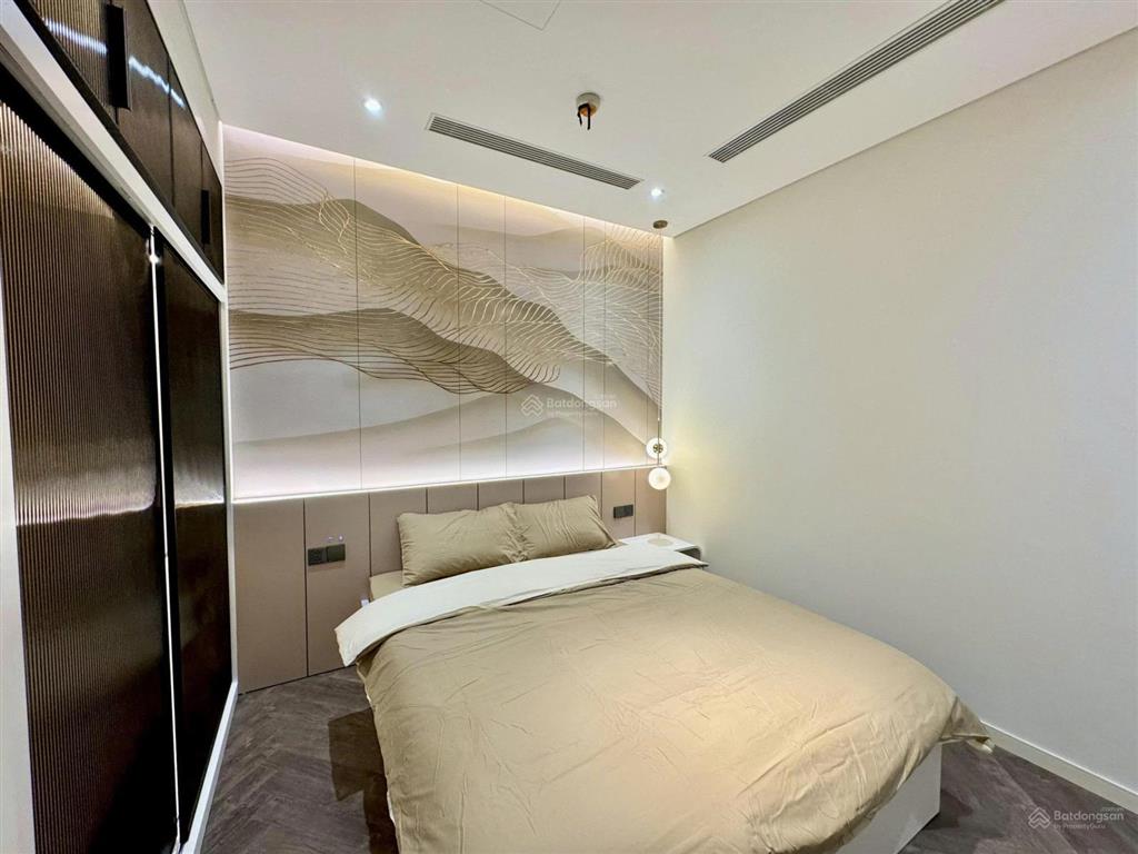 Chính chủ cho thuê căn 3 ngủ full đồ sunshine city giá 16 triệu vào được ngay  0973 311 ***