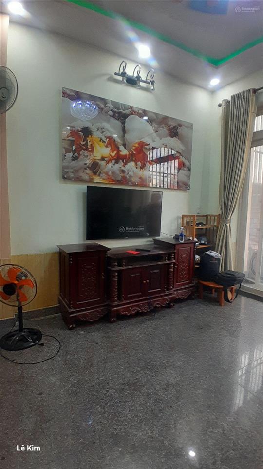 Bán nhà sổ chung 4x20m 1 trệt 1 lầu 1 sẹc đường 151 gần đường bình mỹ hẻm xe tải