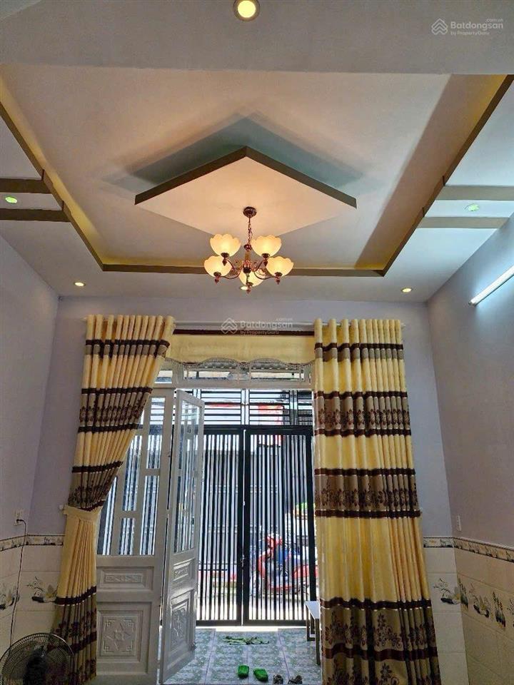 Nhà đẹp dt 4x12m 1 trệt 1 lầu 2 phòng ngủ gần cầu rạch tra dọn vào ở ngay