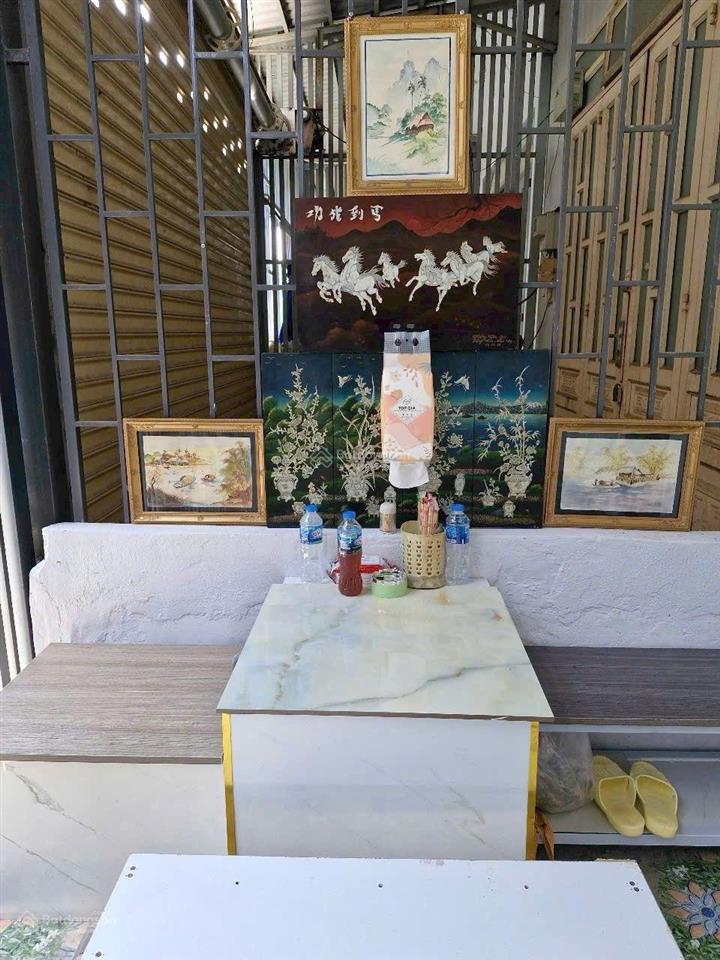 Nhà đẹp dt 4x12m 1 trệt 1 lầu 2 phòng ngủ gần cầu rạch tra dọn vào ở ngay