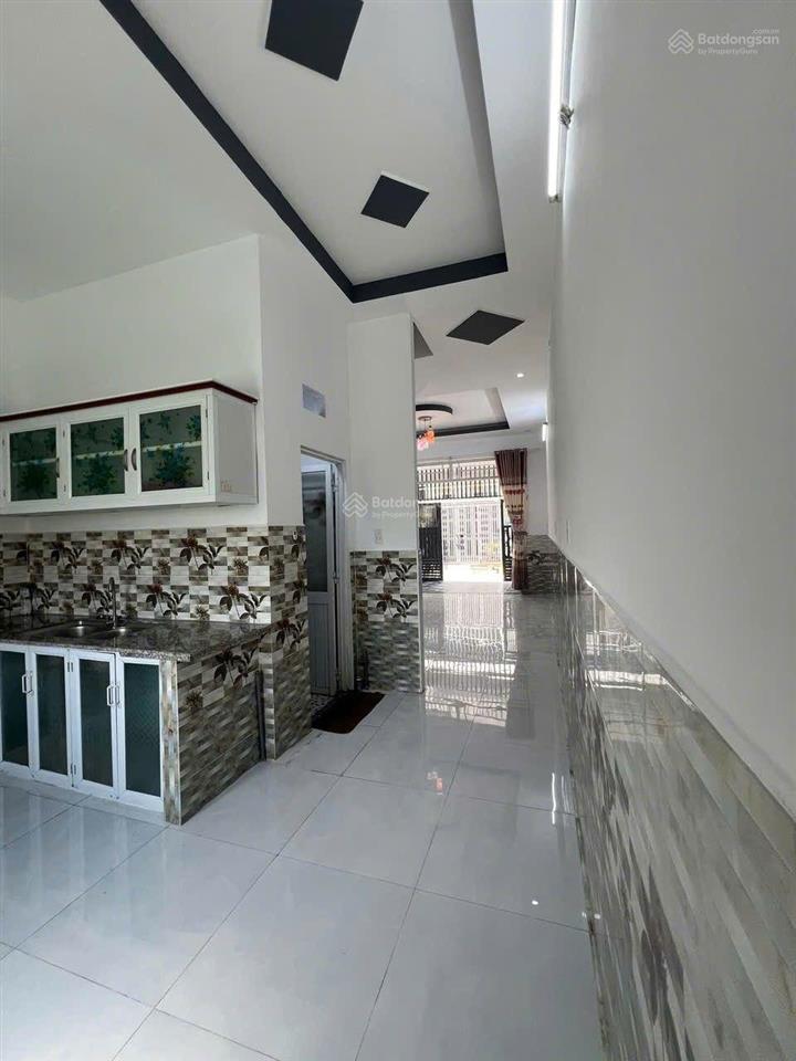 Bán gấp nhà 1 trệt 1 lầu 2pn cực đẹp bình mỹ gần quận 12. đường ô tô 4m