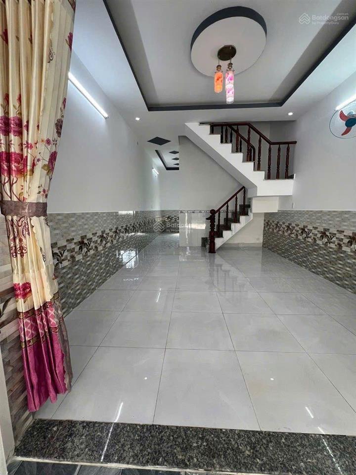 Bán gấp nhà 1 trệt 1 lầu 2pn cực đẹp bình mỹ gần quận 12. đường ô tô 4m