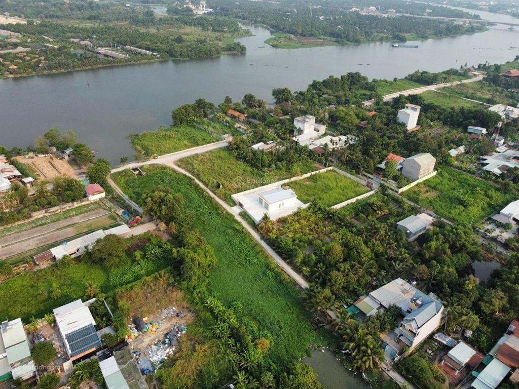 Cần bán gấp mặt tiền rạch thi đua đất dt 454m có 300m thổ cư cách sông sài gòn 150m