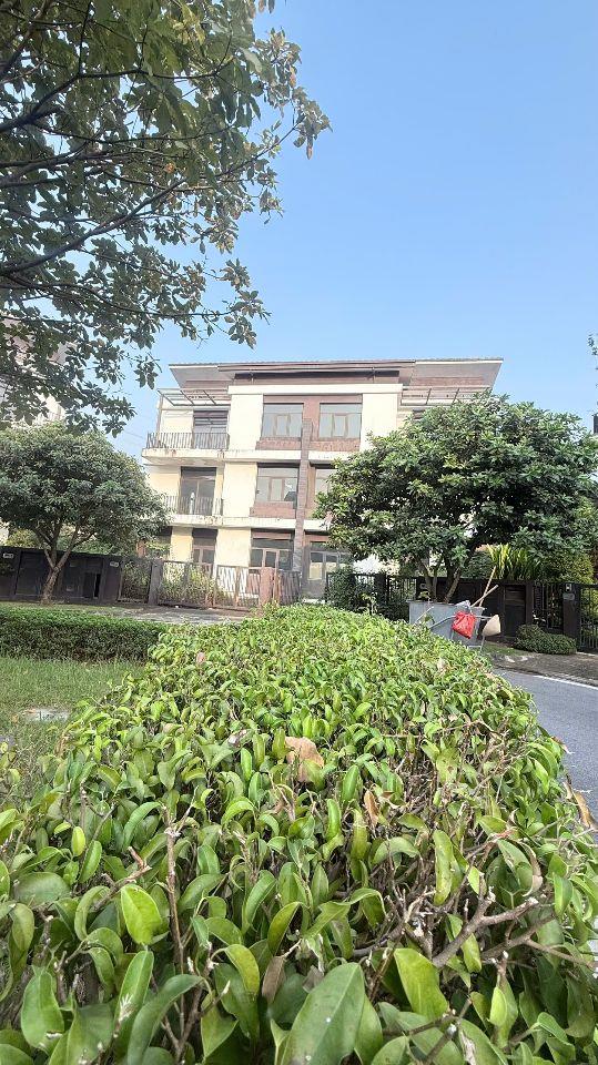 Bán Biệt Thự Hado Charm Villas 236m2 Giá Cực Tốt Chỉ 160 Triệu/m2  