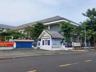 Cần bán gấp lô đất sát cụm trường học các cấp tại cát lái.quận 2.dt 5x20m(100m2) giá 72 tr/m2.