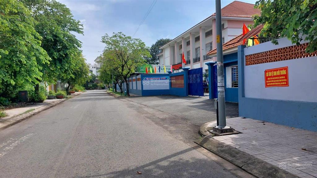 Bán đất sổ đỏ cá nhân tại cát lái.quận 2.sát cụm trường học các cấp. dt 5x20m(100m2) giá 72 tr/m2.