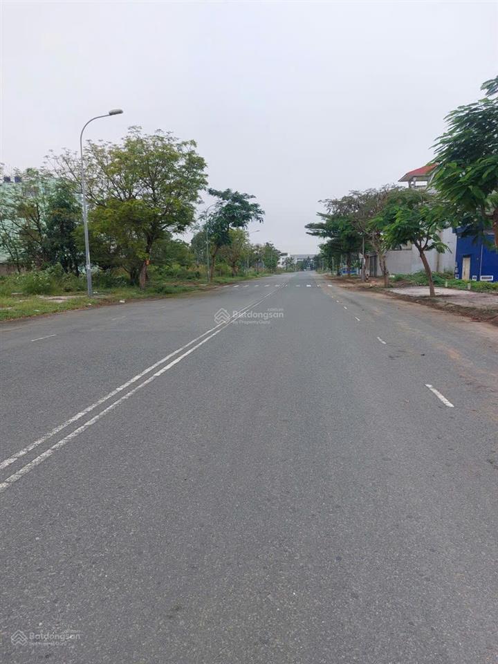 Bán lô đất sổ đỏ cá nhân.đường đôi công viên. tại kdc cát lái, quận 2.dt 5x20m(100m2) giá 85 tr/m2.