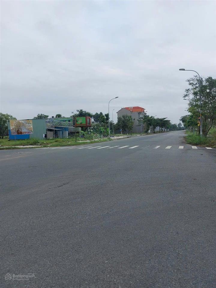 Bán lô đất sổ đỏ cá nhân.đường đôi công viên. tại kdc cát lái, quận 2.dt 5x20m(100m2) giá 85 tr/m2.