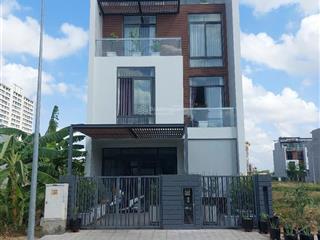 Bán lô đất khu phú gia tại cát lái. invesco.quận 2.dt 7x17m(119m2) giá 70 tr/m2.