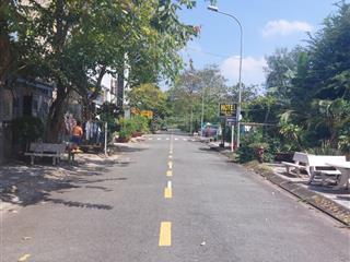 Bán nền sổ đỏ cá nhân sát trường trung học cát lái, quận 2. dt 5x20m (100m2) giá 75 tr/m2