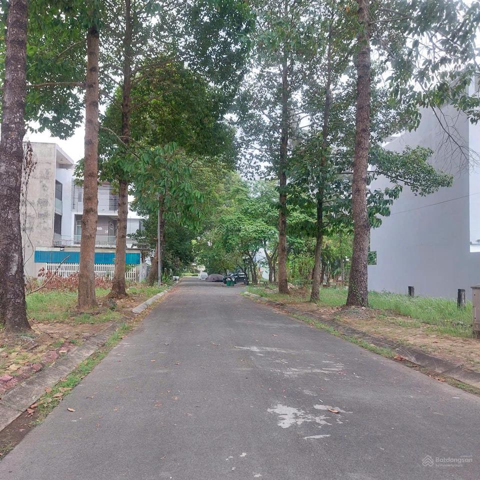 Bán gấp nhà khu bcr tam đa quận 9 dt 7x24.5m. kết cấu 1 trệt 2 lầu 4pn 5wc sổ hồng. giá 8.8 tỷ (tl)