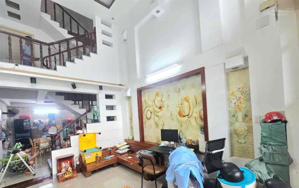 Bán nhà hẻm ô tô cách chợ hiệp bình 500m. hbc thủ đức. 1 trệt 2 lầu. sổ hồng chính chủ. giá 6,9 tỷ.