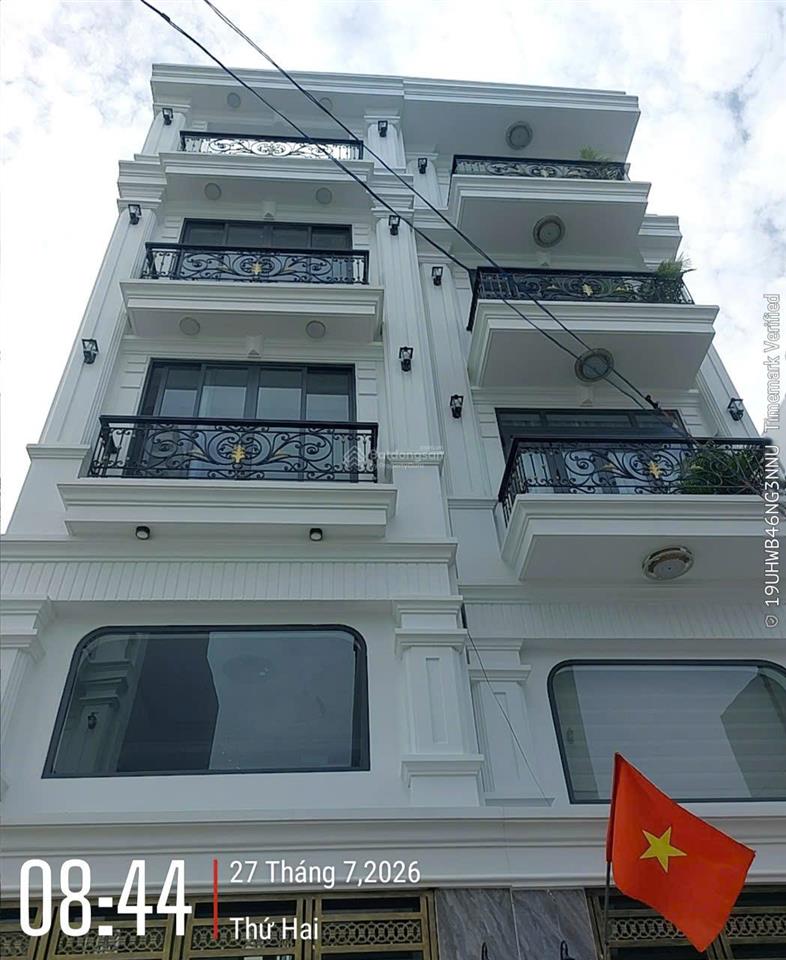 Bán nhà gần đường phạm văn đồng. p.hiệp bình chánh thủ đức. 1 trệt 4 lầu. nội thất đẹp. giá 8,8 tỷ