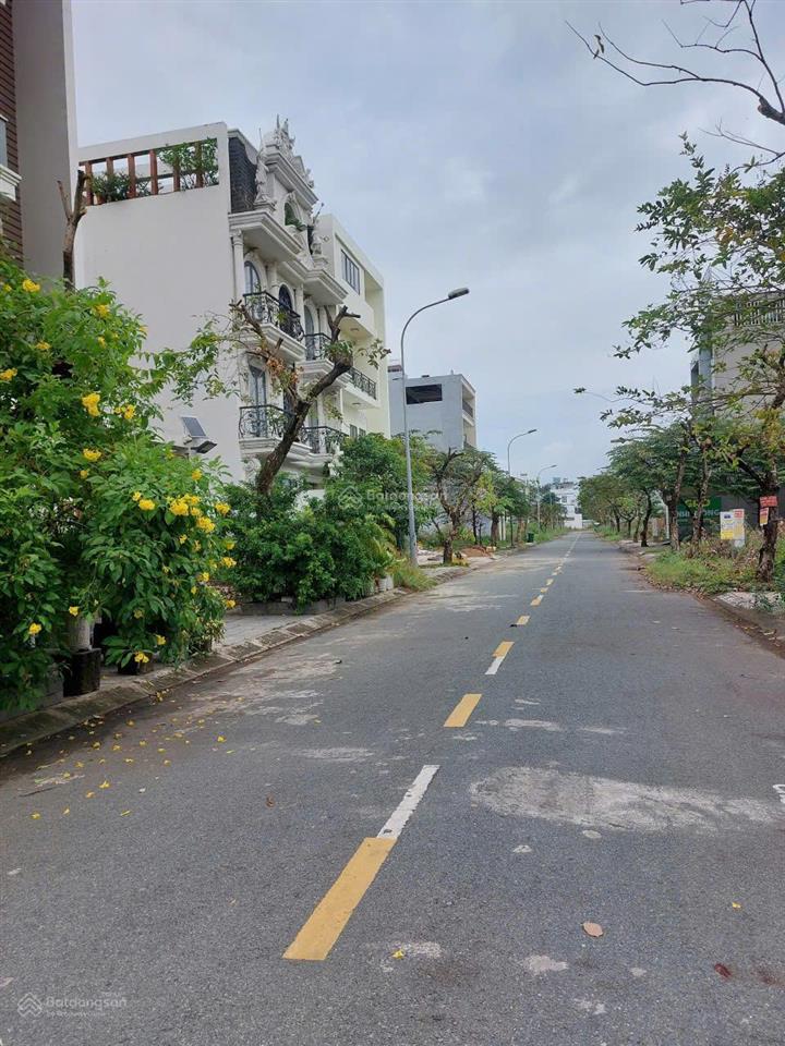 Bán nền đất khu cát lái, q2. cách đại học umt vài bước chân. dt 7x20m (140m2) giá 65 tr/m2