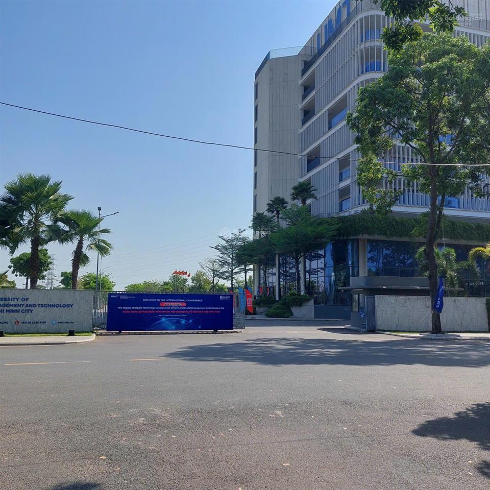 Cần bán gấp nền đất shr khu cát lái, q2. sát trường đại học umt. dt 8x20m(160m2) giá 66 tr/m2