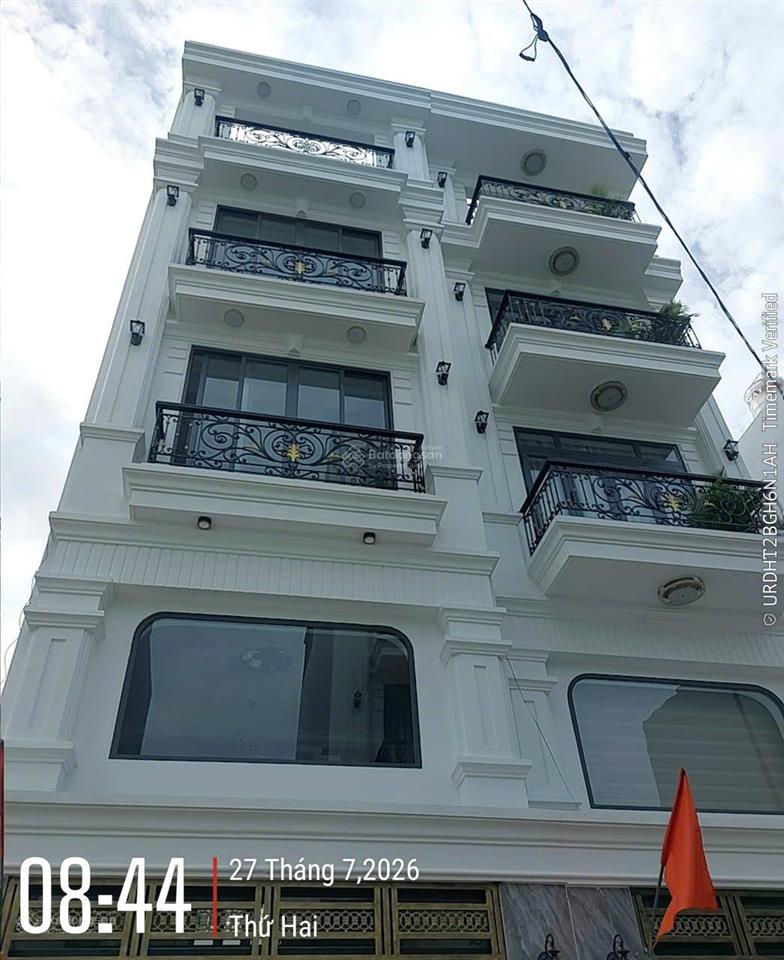 Bán nhà 4 tầng mới đẹp ngay chợ hiệp bình. đường nhựa ô tô đậu trước nhà. shr. giá chỉ 8,7 tỷ.